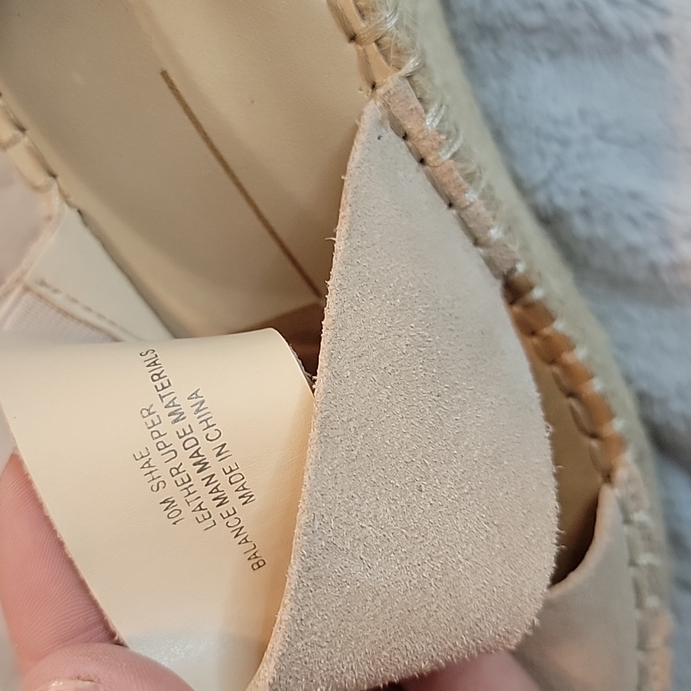 LIKE NEW! Dolce Vita Blush Suede Wedges - Picture 4 of 5